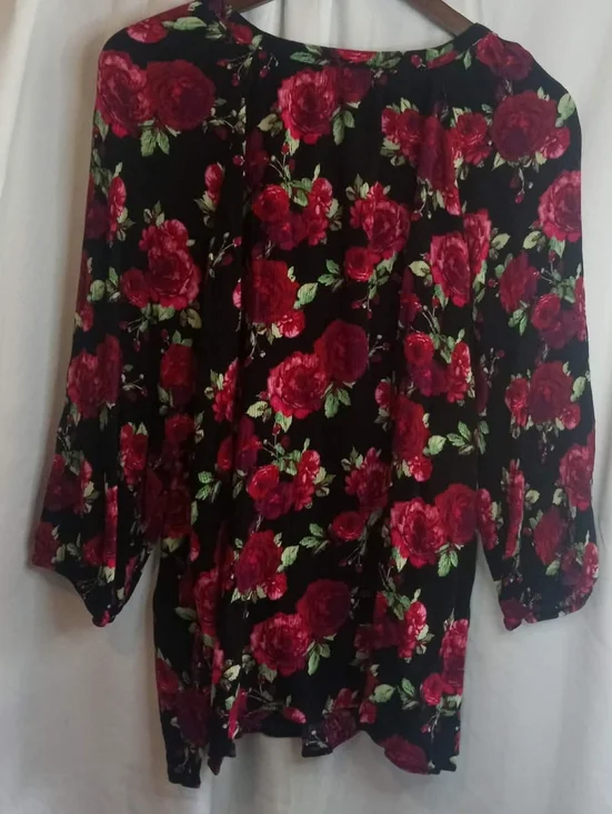 XXXL Plus Pioneer Woman Black Shirt Red Rose 3X Office V-Neck Flowy Floral Soft - Picture 3 of 6